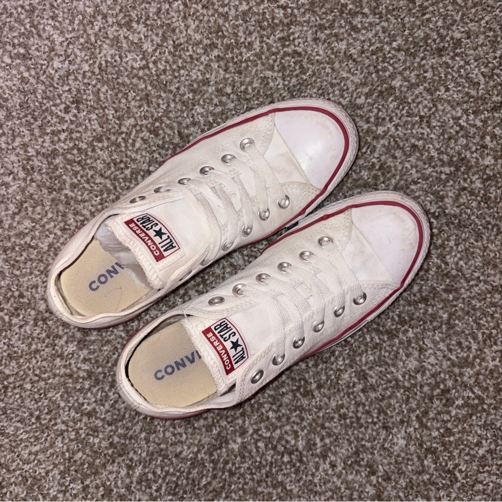Converse White Low-Top Sneakers - EUC!